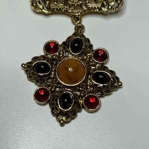 Vintage Elegant Gold and Red bar Edwardian brooch